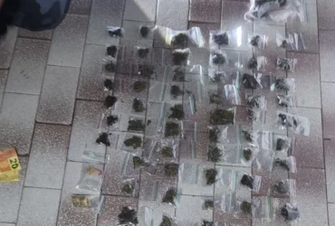 Força Tática fecha ponto de tráfico e prende seis por envolvimento com drogas