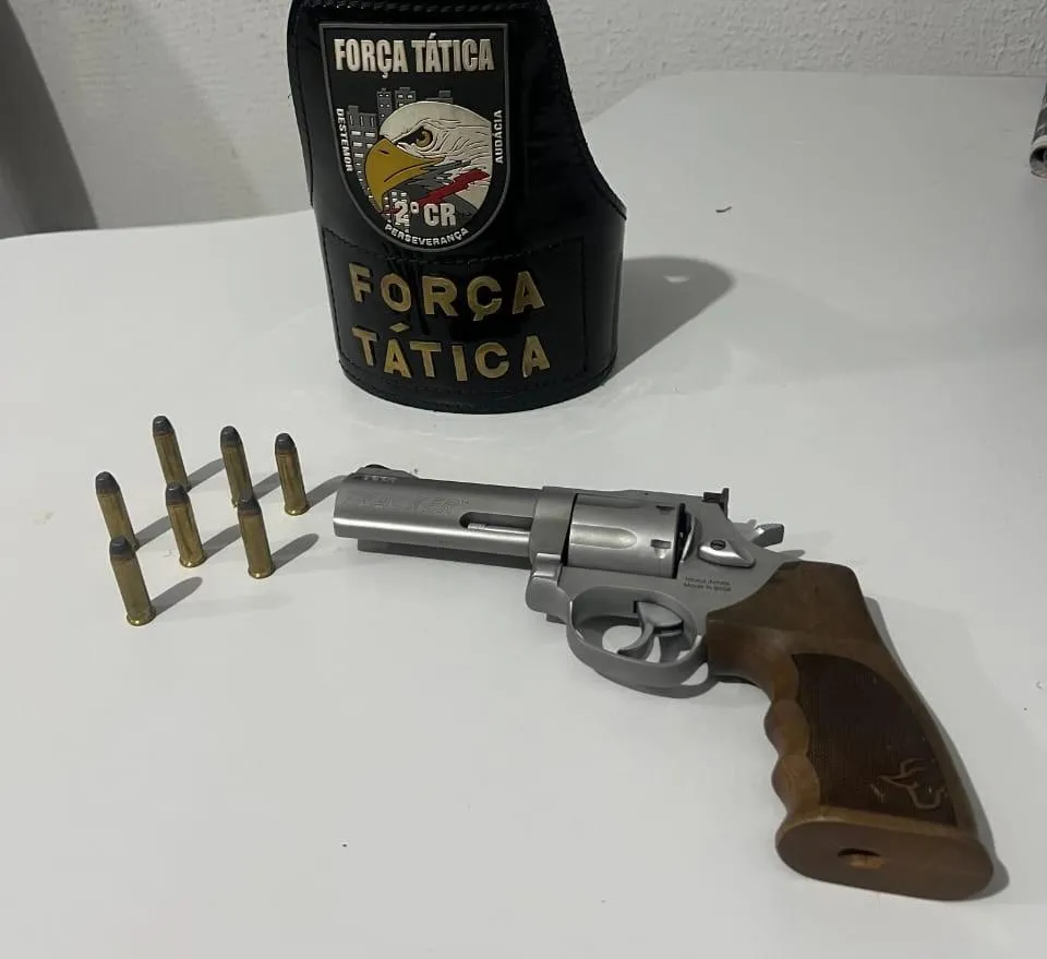 Força Tática apreende arma e prende homem por ameaça em Poconé