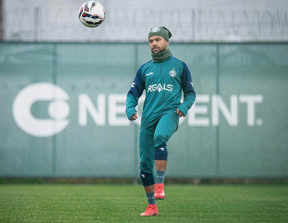 Atletiba em clima de decisão: Athletico e Coritiba fazem clássico quente na Série B. Imagem: JP Pacheco Coritiba
