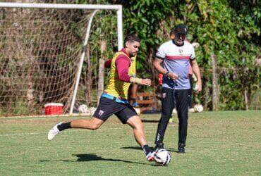 Botafogo-SP x Chapecoense na Série B: onde assistir, escalações e tudo sobre o jogo. Imagem: João Victor Cristovão Agência Botafogo