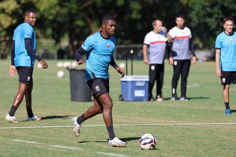 Botafogo-SP x Coritiba: Onde assistir, escalações e tudo sobre o duelo da Série B. Imagem: João Victor Cristovão Agência Botafogo