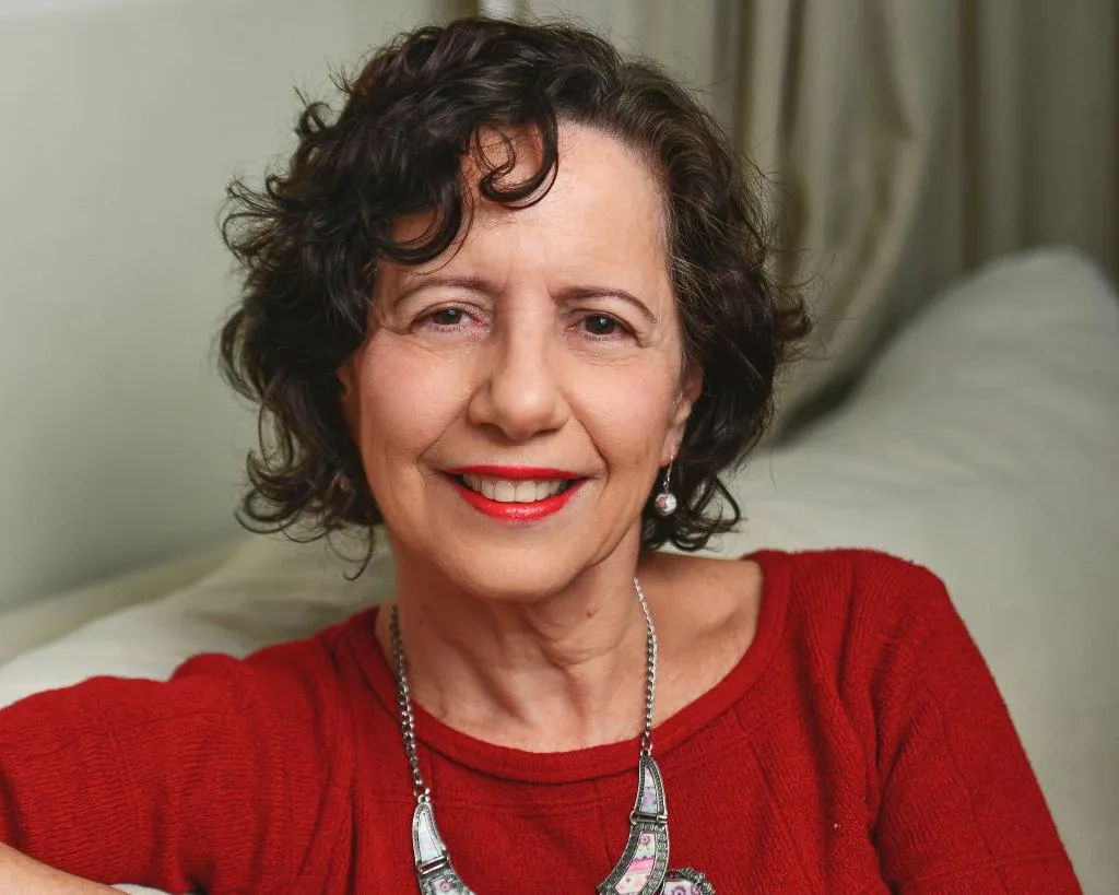 Livro resgata história de Cáceres e será lançado em Cuiabá