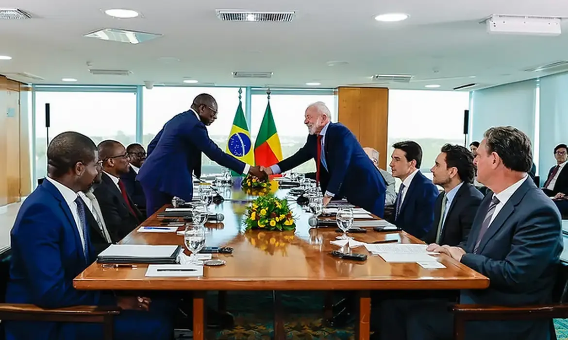 Agricultura é tema central de encontro entre Lula e presidente do Benin
