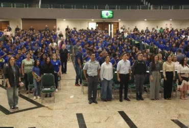 Formatura do Proerd reúne mais de mil estudantes em Cuiabá