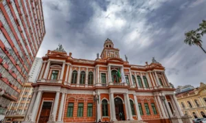 RioGuaíba ultrapassa cota de inundação em Porto Alegre e preocupa autoridades