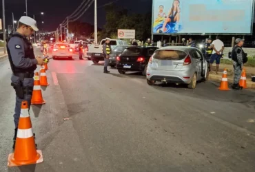 Operação Lei Seca prende motoristas embriagados e remove 31 veículos em Cuiabá