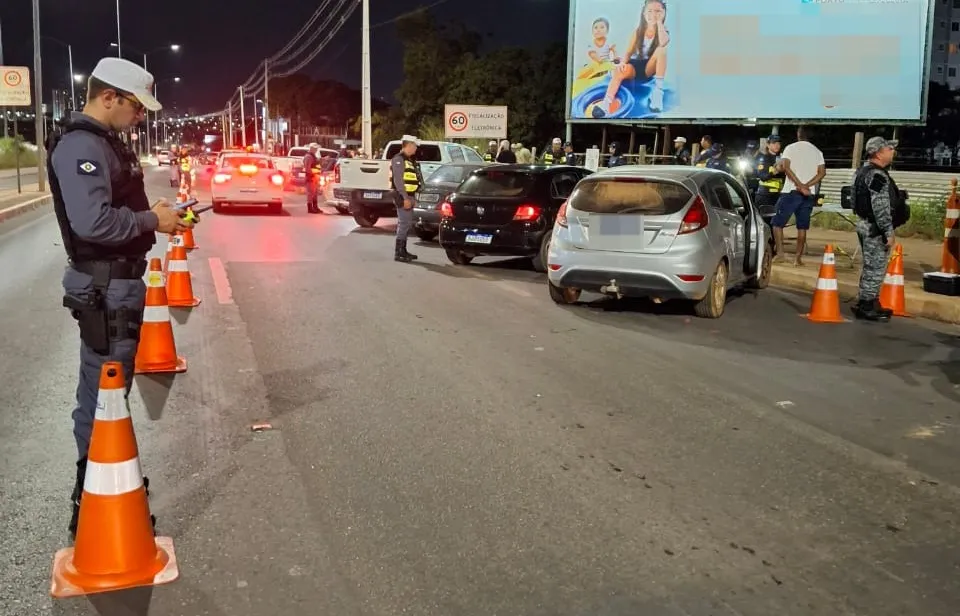 Operação Lei Seca prende motoristas embriagados e remove 31 veículos em Cuiabá