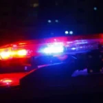 Criminosos encapuzados assaltam jovem e atiram em carro em Várzea Grande