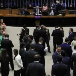 Câmara derruba decreto sobre IOF e impõe derrota ao governo Lula