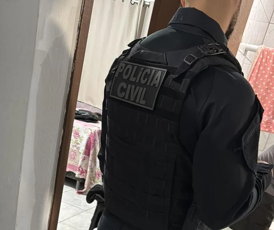 Agente da Polícia Civil é acusado de disparar arma e ameaçar jovens em área residencial de Cuiabá (MT)