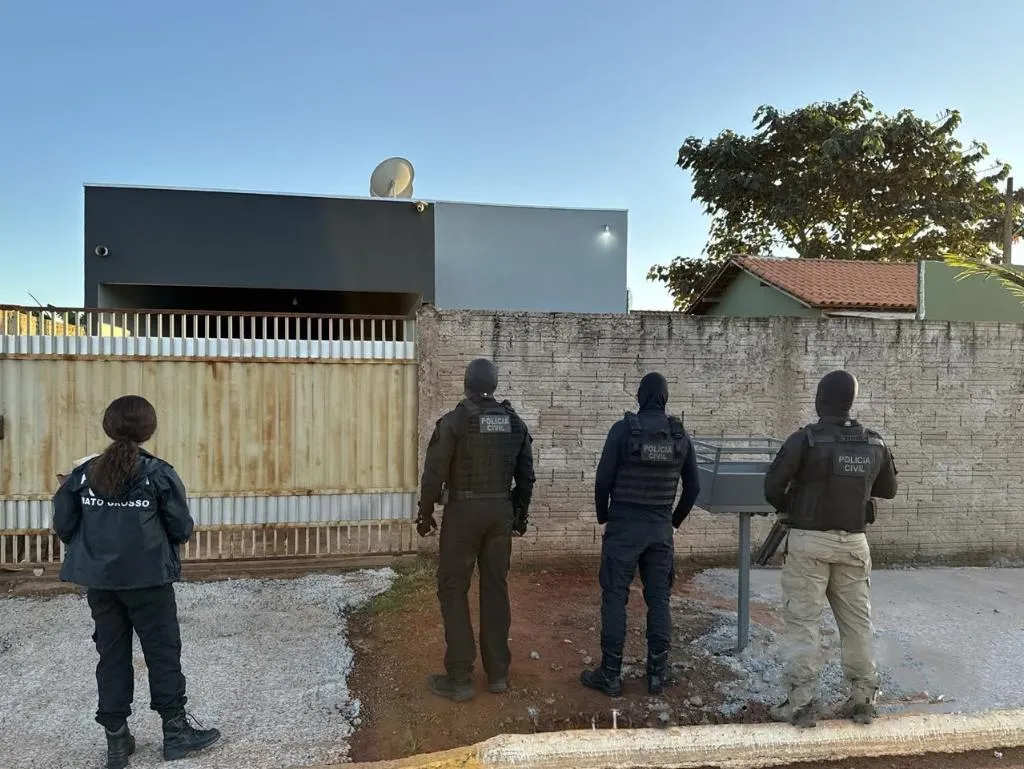 Polícia desarticula esquema de drogas com uso de mulheres em Campos de Júlio