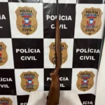 Polícia prende cinco por embriaguez e porte ilegal de arma em operação