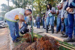 Prefeito de Rondonópolis marca início das ações da Semana do Meio Ambiente com plantio de árvores
