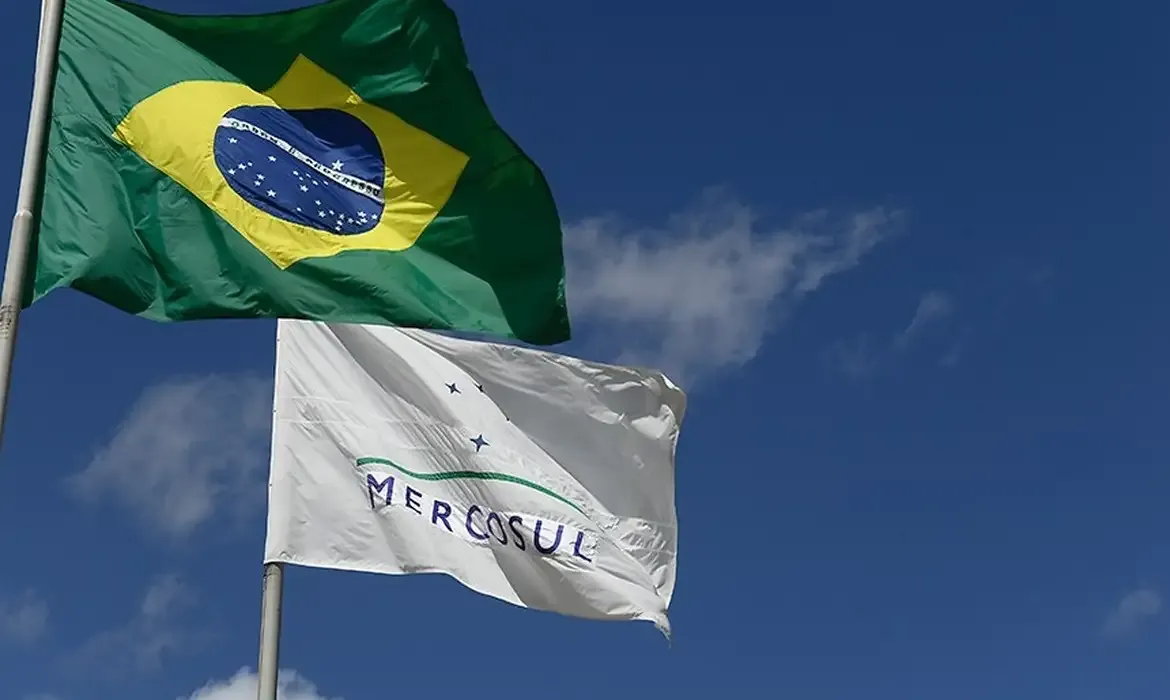 Mercosul flexibiliza tarifas e amplia exceções à TEC até 2028