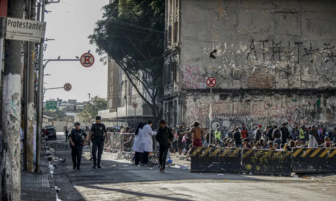 Racismo é apontado como fator central em relatório sobre a Cracolândia