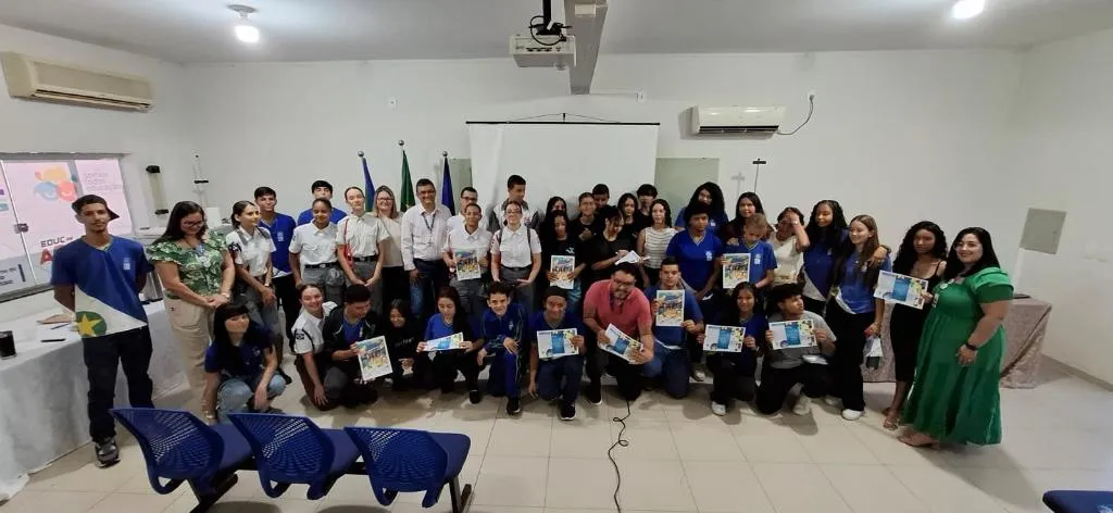 Grêmios estudantis fortalecem protagonismo juvenil em encontros regionais