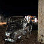 Homem de 35 anos estava sozinho no veículo e foi socorrido consciente; sinais indicam possível embriaguez