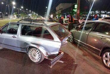 Acidente foi registrado na noite de quinta-feira no bairro Parque das Emas; Guarda Civil Municipal atendeu a ocorrência