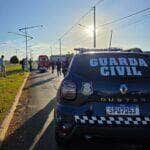 Acidente ocorreu no cruzamento das avenidas dos Desbravadores e Vitória Régia, no bairro Bandeirantes; GCM prestou os primeiros socorros até a chegada do Corpo de Bombeiros