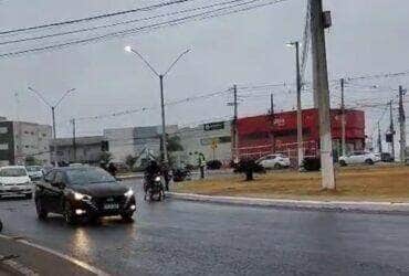 Condições perigosas de visibilidade e derrapagem surpreenderam condutores; vários acidentes foram registrados na manhã desta sexta-feira (20)