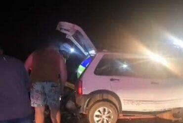 Condutor de um Fiat Uno foi socorrido em estado grave após ser retirado das ferragens por equipes de resgate