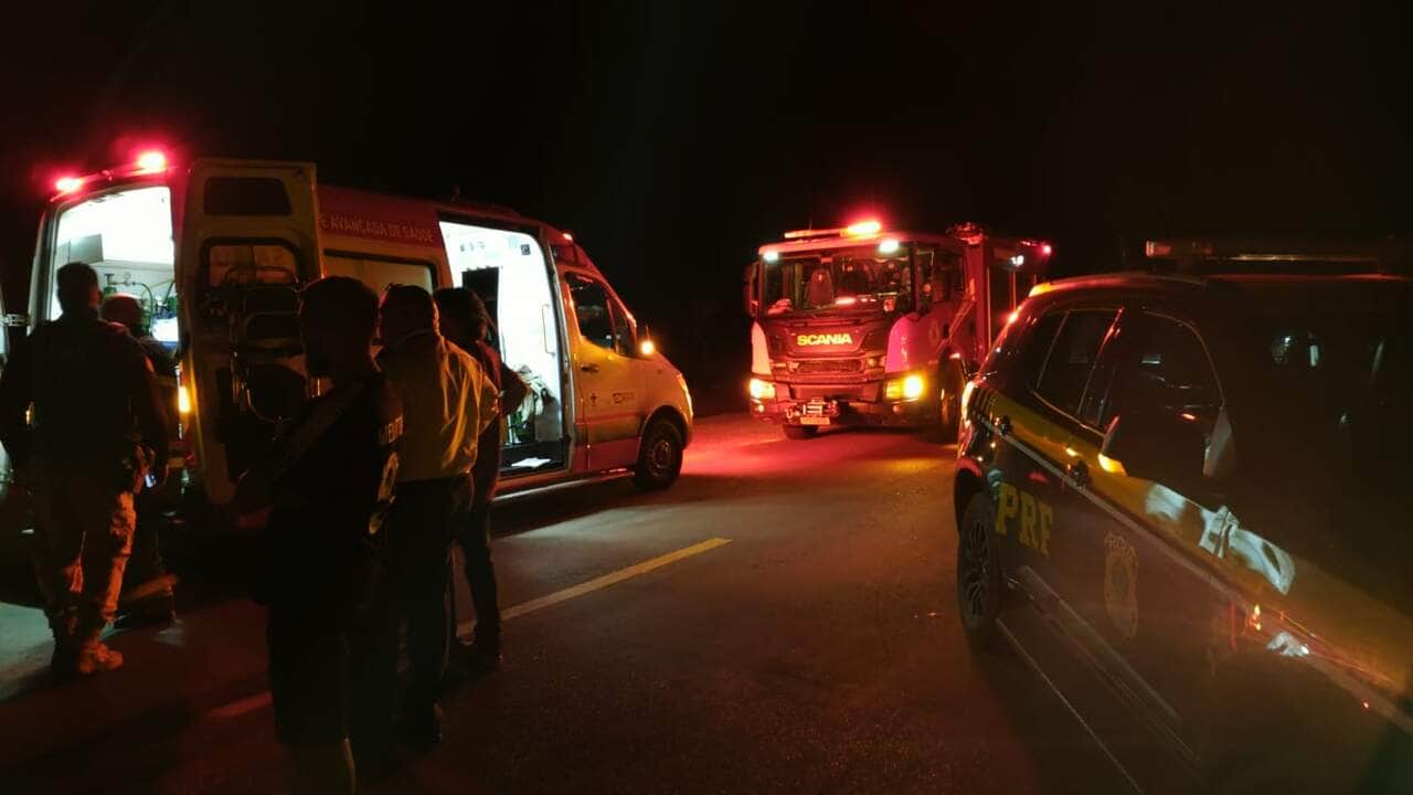 Acidente envolveu um Fiat Toro e um VW Gol; vítimas indígenas ficaram presas às ferragens e morreram no local