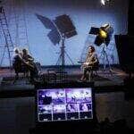 Rio de Janeiro (RJ), 08/08/2023 - Gravação do programa Cine Resenha, da TV Brasil, com o cineasta Marcelo Gomes, o crítico de cinema Eduardo Valente, apresentado por Priscila Rangel. Foto: Fernando Frazão/Agência Brasil