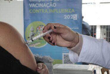 São Paulo (SP), 09/06/2025 - A Secretaria Municipal da Saúde de São Paulo inicia ações de intensificação da vacinação contra a influenza. Posto de vacinação no Terminal Parque Dom Pedro II, no centro da capital paulista. Foto: Paulo Pinto/Agência Brasil. Foto: Paulo Pinto/Agência Brasil