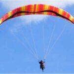 Vítima de 42 anos caiu de altura semelhante à de um poste e foi encaminhada ao Hospital São Lucas com fratura exposta na perna