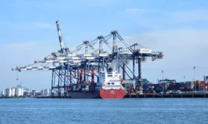 Exportadores correm para evitar tarifa no Porto de Santos