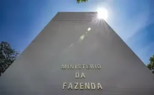 Senado aprova em primeiro turno PEC que altera regras dos precatórios