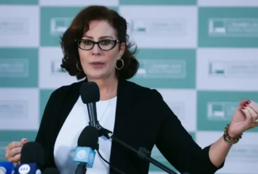 Brasília (DF) 23/04/2024 Deputada Carla Zambelli durante coletiva na Câmara dos Deputados. Foto Lula Marques/ Agência Brasil