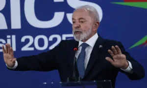 Divergência sobre IOF revela tensão democrática, afirma Lula