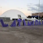 Brasília (DF) 22/07/2025 - Montagem de estrutura para o Festival Latinidades 2025, no Museu Nacional. Foto: Valter Campanato/Agência Brasil