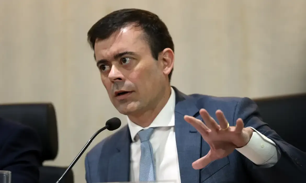 Brasília (DF), 02.09.2024 - O Secretário do Tesouro Nacional do Ministério da Fazenda, Rogério Ceron de Oliveira fala durante entrevista coletiva para detalhar a proposta de orçamento da União de 2025