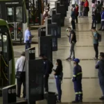 Brasília (DF), 09/08/2023 - Movimentação de passageiros e ônibus na Rodoviária do Plano Piloto. Nos dias 8 e 9 de agosto acontece, em Brasília, o 36º Seminário Nacional de Transporte Urbano, em que em