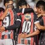 Anápolis x Guarani: Onde assistir, análise e escalações do duelo dramático da Série C 2025. Imagem: Divulgação Anápolis