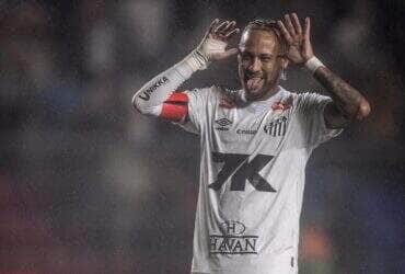 Neymar comemora gol do Santos contra a Desportiva. Imagem: Divulgação Santos