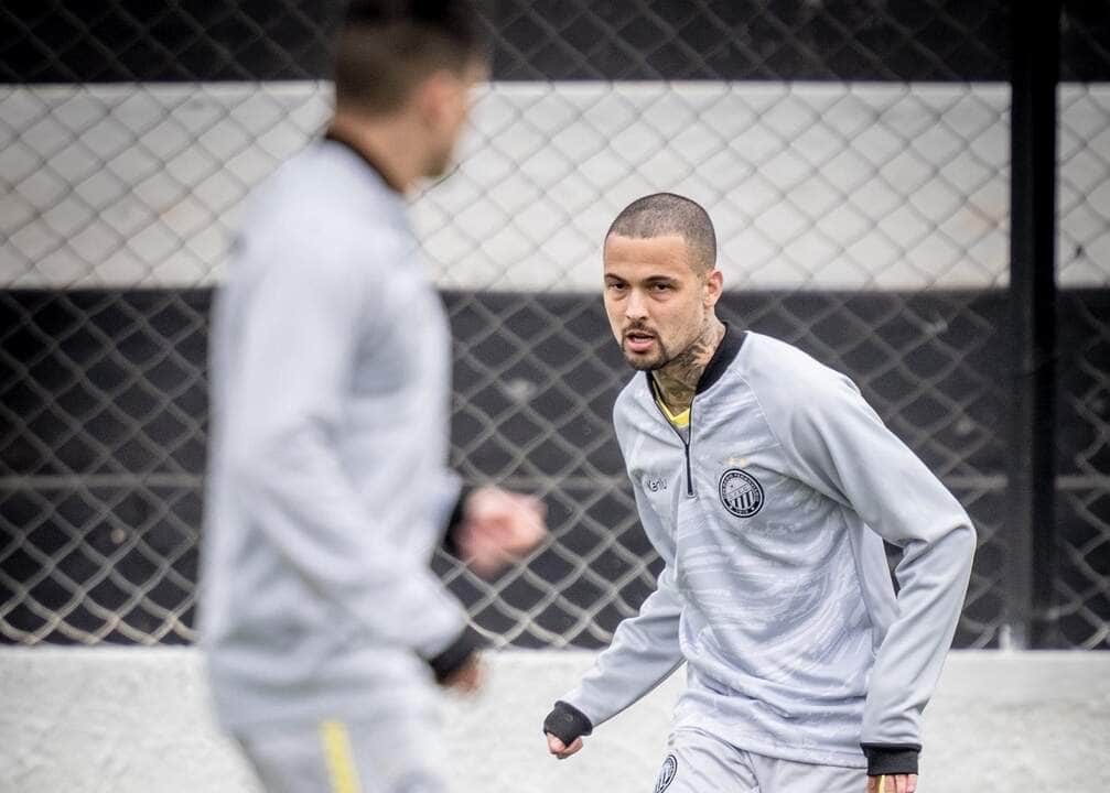 Operário-PR x CRB: Onde assistir ao vivo, escalações e tudo sobre o duelo na Série B. Imagem: André Oito/OFEC