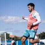 Cruzeiro x Grêmio: Onde assistir, escalações e tudo sobre o duelo no Mineirão pelo Brasileirão 2025. Imagem: Gustavo Aleixo/Cruzeiro