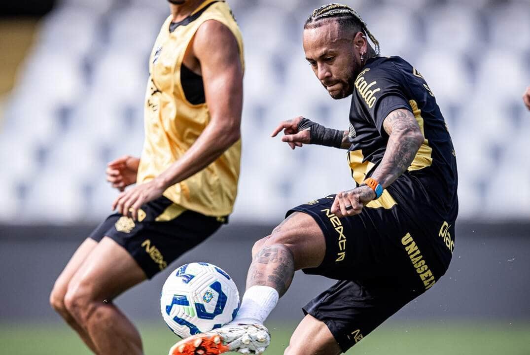 Santos x Flamengo: Onde assistir ao vivo, escalações e detalhes do confronto eletrizante na Vila Belmiro. Imagem: Raul Baretta/Santos FC