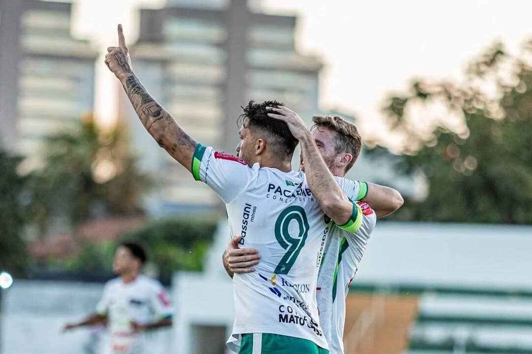Luverdense, classificado, fecha 1ª fase da Série D contra o Goiânia; onde assistir ao vivo. Imagem: Divulgação Luverdense