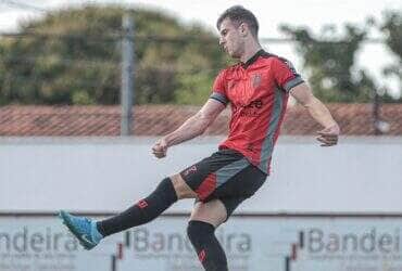 Atlético-GO x Criciúma: onde assistir, escalações e tudo sobre o duelo na Série B. Imagem: Bruno Corsino/Atlético-GO