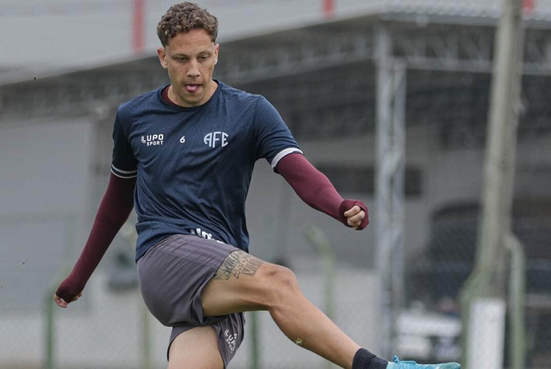 Ferroviária x Athletic-MG: Onde assistir ao vivo, escalações e análise completa do confronto decisivo da Série B. Imagem: Divulgação Ferroviária