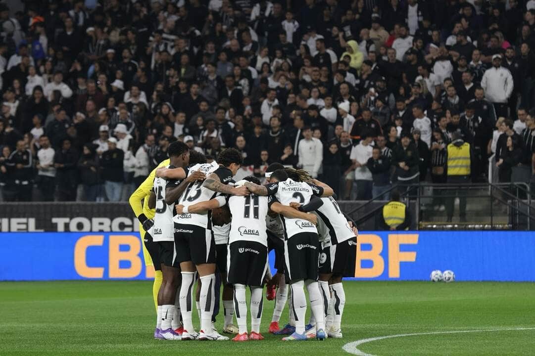 Ceará x Corinthians: Onde assistir ao vivo, escalações prováveis e tudo sobre o duelo decisivo pela 14ª rodada do Brasileirão. Imagem: Rodrigo Coca/Corinthians