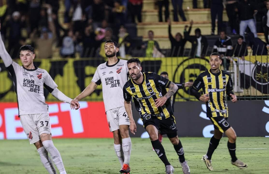 Chapecoense x Volta Redonda: Onde assistir ao vivo, escalações e tudo sobre o duelo decisivo da Série B. Imagem: Divulgação Voltaço Chapecoense x Volta Redonda: Onde assistir ao vivo, escalações e tudo sobre o duelo decisivo da Série B. Imagem: Divulgação Voltaço