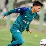 Coritiba x Amazonas: onde assistir ao vivo e escalações da partida decisiva pela Série B 2025. Imagem: JP Pacheco