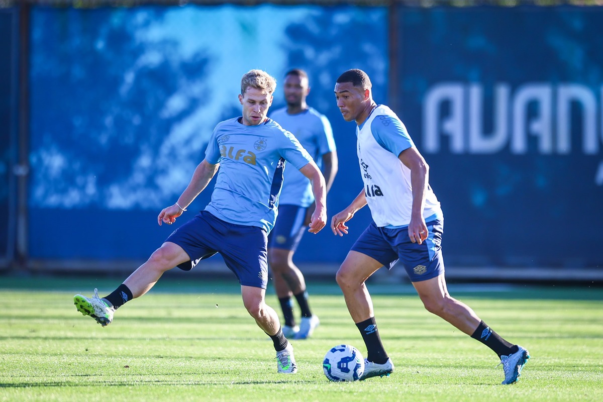 Fluminense x Grêmio: Onde assistir AO VIVO, escalações e tudo sobre o duelo no Maracanã pela 18ª rodada do Brasileirão. Imagem: Lucas Uebel/GFBPA