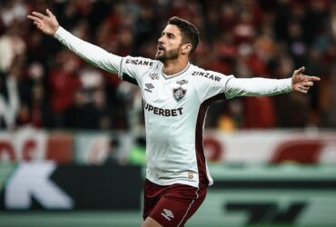 Fluminense x Grêmio: Onde assistir AO VIVO, escalações e tudo sobre o duelo no Maracanã pela 18ª rodada do Brasileirão. Imagem: Lucas Merçon/FFC