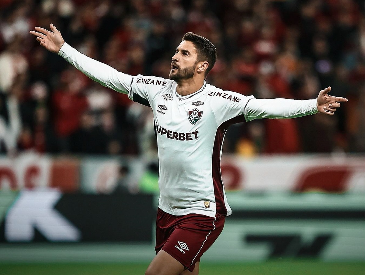 Fluminense x Grêmio: Onde assistir AO VIVO, escalações e tudo sobre o duelo no Maracanã pela 18ª rodada do Brasileirão. Imagem: Lucas Merçon/FFC